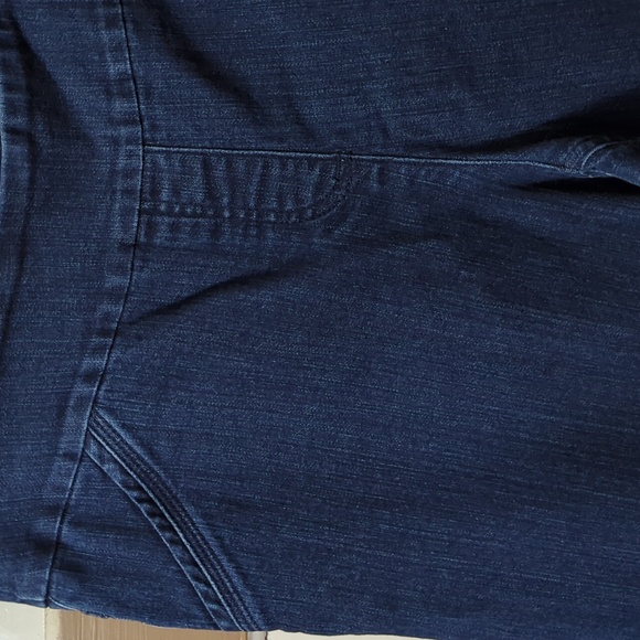 Jeans - Picture 2 of 5